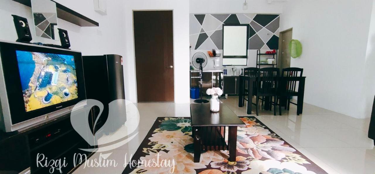 Rizqi Muslim Homestay Meru Casa Kayangan ايبوه المظهر الخارجي الصورة