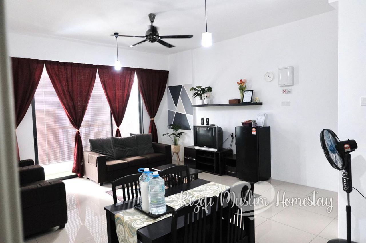Rizqi Muslim Homestay Meru Casa Kayangan ايبوه المظهر الخارجي الصورة